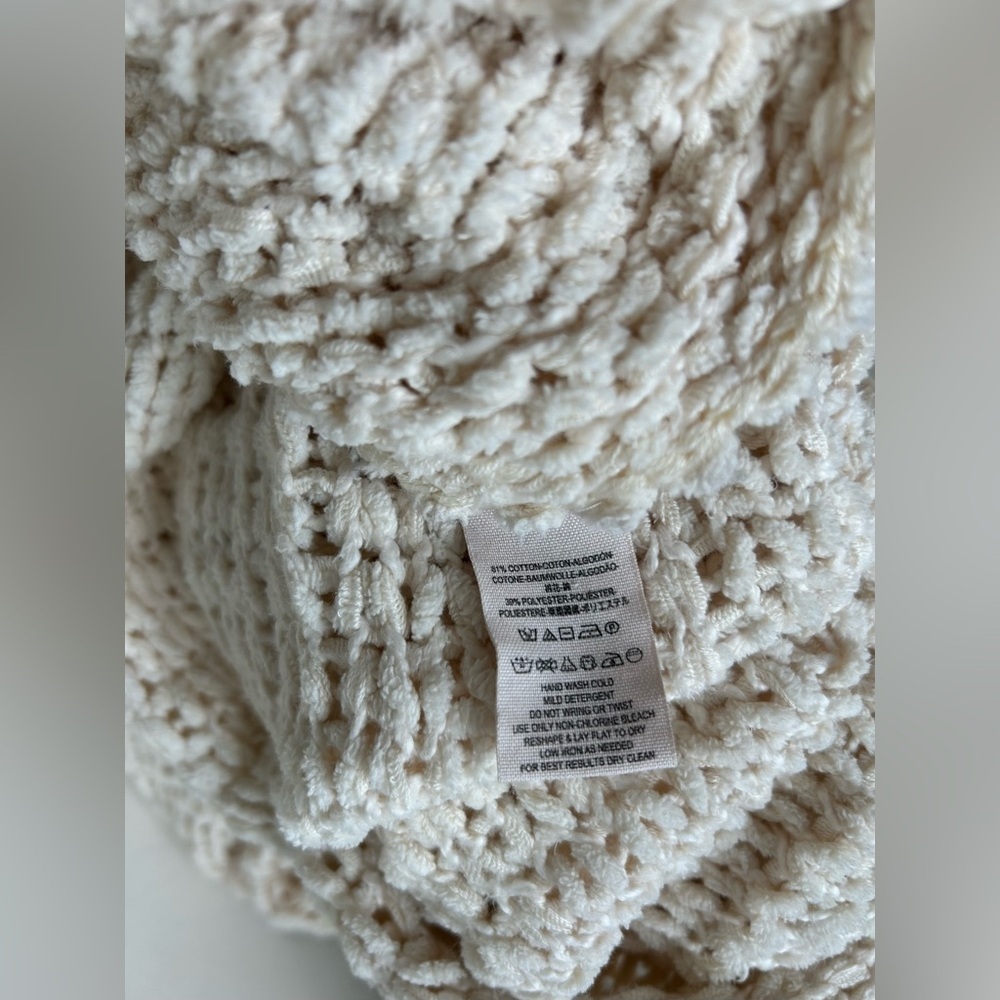 FREE PEOPLE PARK SLOPE V NECK OVERSIZED IVORY SWEATER. ROLLED HEM, LIGHTWEIGHT - Picture 11 of 11